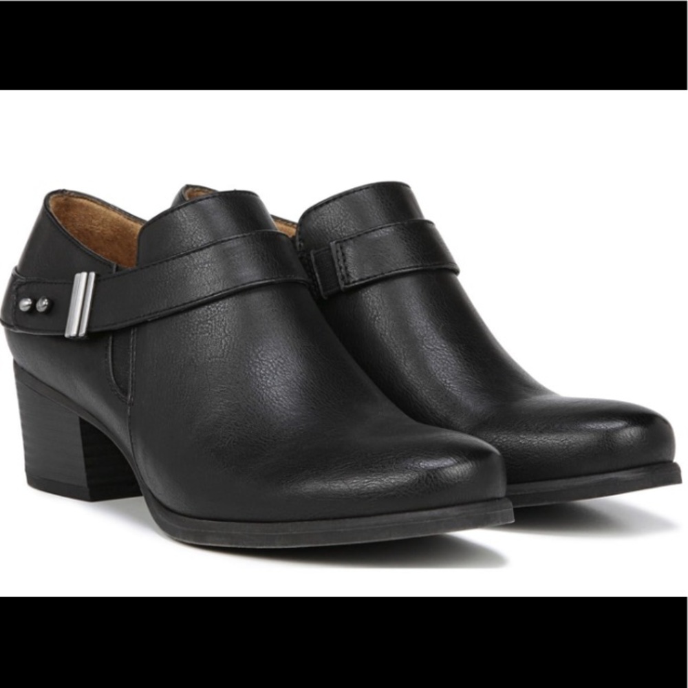 Brand new size 10 M